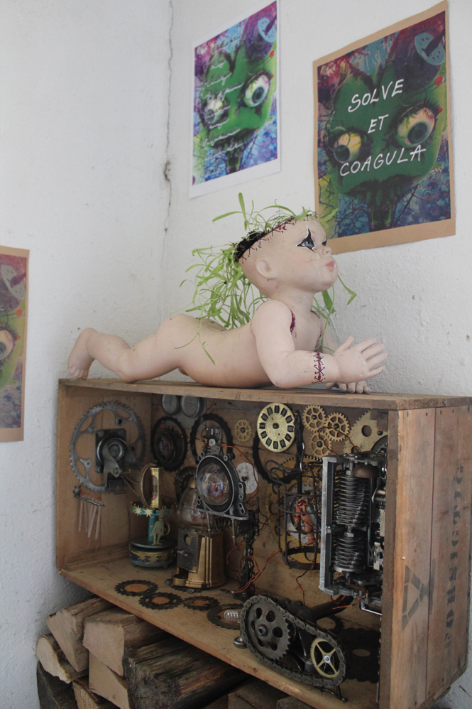 spooky-dolls-1